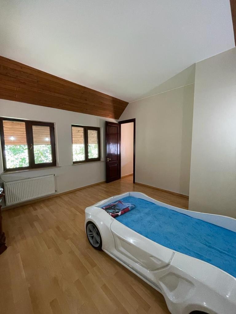 Rare House With Garden Villa Tbilisi Bagian luar foto