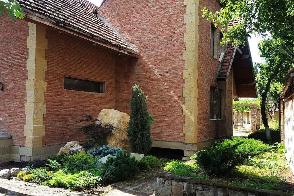 Rare House With Garden Villa Tbilisi Bagian luar foto